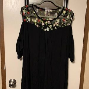 Plus black cold shoulder top with floral
